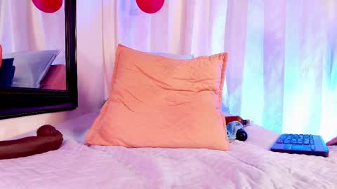 Snapshot of dannaberlin chatting on 02.14.25 Danna Berlin  online show from 02.14.25