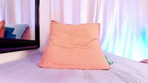 Snapshot of dannaberlin chatting on 02.18.25 Danna Berlin  online show from 02.18.25