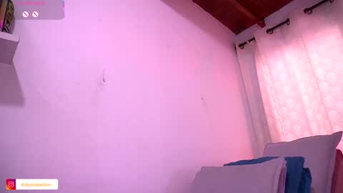 Snapshot of dannaberlin chatting on 10.10.25 Danna Berlin  online show from 10.10.25