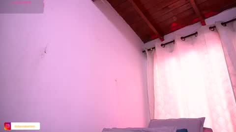 Snapshot of dannaberlin chatting on 10.11.25 Danna Berlin  online show from 10.11.25