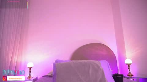 Danna Berlin  online show from 11.19.25