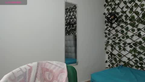 Snapshot of dannaberlin_0 chatting on 02.26.25 dannaberlin_0 online show from 02.26.25