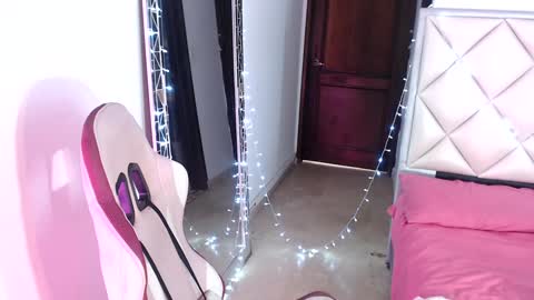 Dannamunoz130 online show from 12.27.24