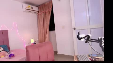 Snapshot of dannagabriella chatting on 04.02.26 dannagabriella online show from 04.02.26