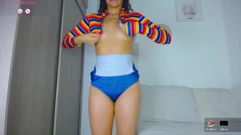 Snapshot of dannagomez07 chatting on 10.26.25 The love of your life online show from 10.26.25