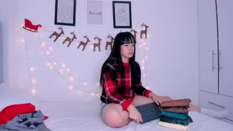 Insta DannaBlueX  online show from 12.17.24