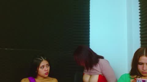 dannamomcerrat online show from 01.17.25