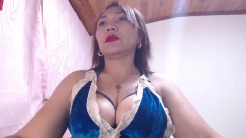 dannamomcerratt online show from 04.16.26