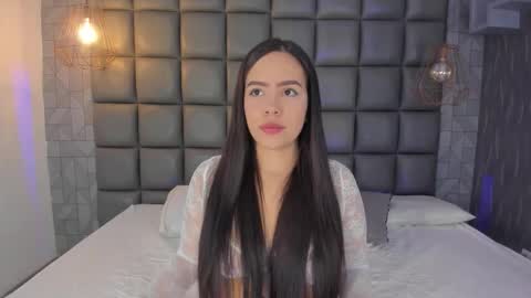 Danna online show from 10.22.25