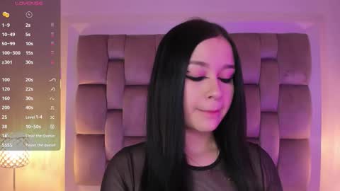 Dannika online show from 11.19.25