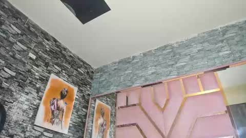 Snapshot of danny_lux chatting on 11.04.25 Danny online show from 11.04.25