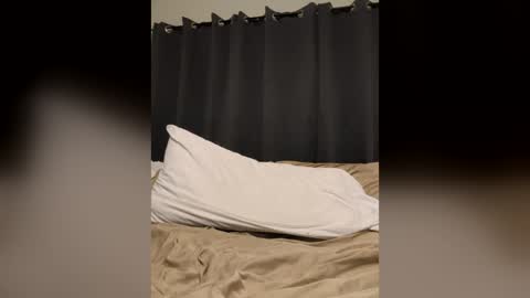 Snapshot of danooo1984 chatting on 04.15.26 danooo1984 online show from 04.15.26