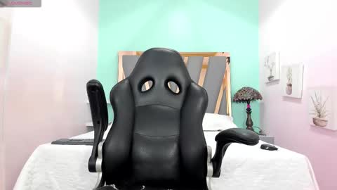 Snapshot of dante_bieber chatting on 10.31.25 dante online show from 10.31.25