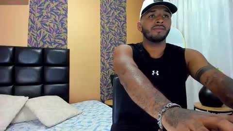 Snapshot of dante_jons chatting on 10.19.25 dante_jons online show from 10.19.25