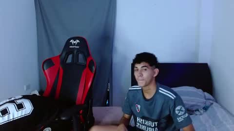 Snapshot of dante_lord chatting on 12.04.24 Dante online show from 12.04.24