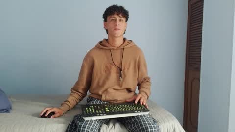 Snapshot of dante_lord chatting on 10.20.25 Dante online show from 10.20.25