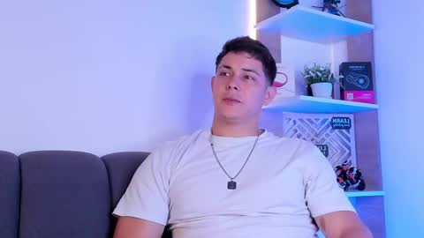 Snapshot of dante_seductor chatting on 02.11.26 Dante online show from 02.11.26