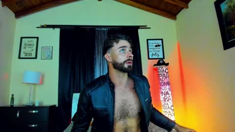 Snapshot of dante_sstrong chatting on 01.31.25 Dante Sstrong online show from 01.31.25