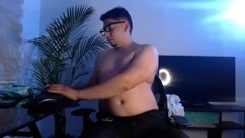  A L E J A N D R O  online show from 07.20.26