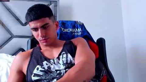 Snapshot of danterouxx chatting on 11.25.25 Dante online show from 11.25.25