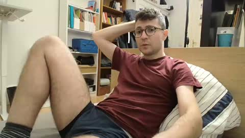 Snapshot of dantheman233 chatting on 09.29.25 Daniel online show from 09.29.25