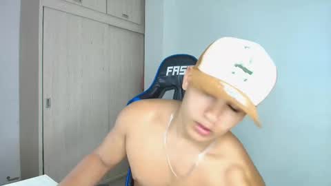 Snapshot of dantraxx chatting on 12.03.24 Dantraxx online show from 12.03.24