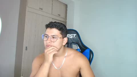 Snapshot of dantraxx chatting on 12.10.24 Dantraxx online show from 12.10.24