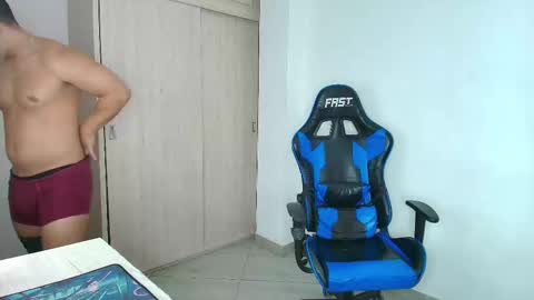 Snapshot of dantraxx chatting on 01.20.25 Dantraxx online show from 01.20.25