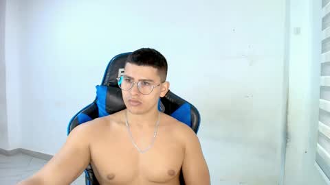 Snapshot of dantraxx chatting on 02.14.26 Dantraxx online show from 02.14.26