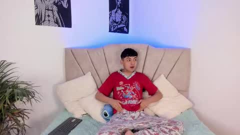 Snapshot of danvianny chatting on 10.19.25 DAN VIANNY online show from 10.19.25