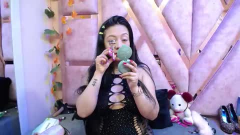 Snapshot of danyswet chatting on 02.16.26 DanySwet online show from 02.16.26