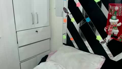 daphne877046 online show from 11.21.25