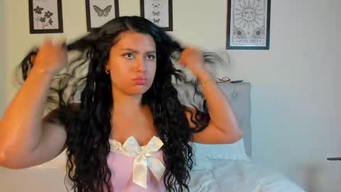 Antonella Mora online show from 10.27.25