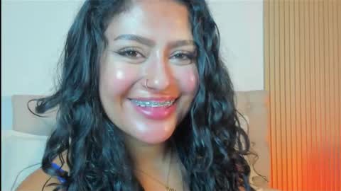 Snapshot of daphne_24 chatting on 05.16.26 Antonella Mora online show from 05.16.26