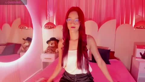 Snapshot of daphne_courtis chatting on 02.25.25 Daphne online show from 02.25.25