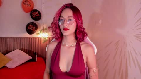 Snapshot of daphne_courtis chatting on 10.19.25 Daphne online show from 10.19.25