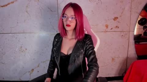 Snapshot of daphne_courtis chatting on 10.20.25 Daphne online show from 10.20.25