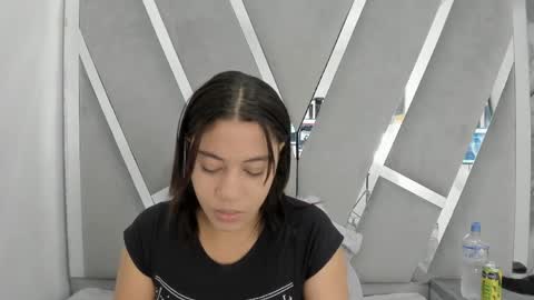 daphne_culeht online show from 04.04.26