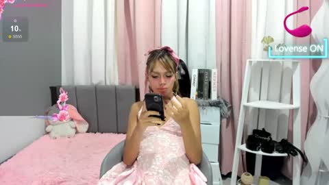 Snapshot of daphne_finley chatting on 07.07.26 Daphne online show from 07.07.26