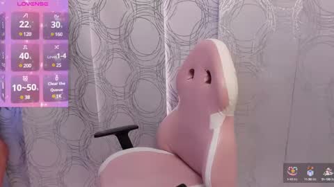 Snapshot of daphne_fox_ chatting on 12.20.24 Daphne  online show from 12.20.24