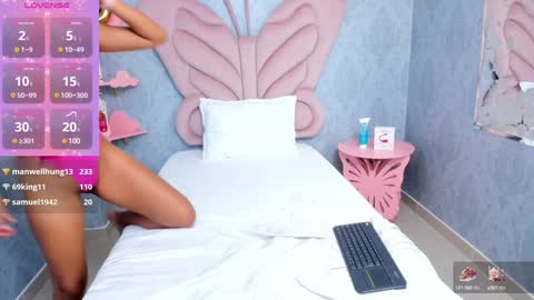 Snapshot of daphne_fox_ chatting on 12.26.24 Daphne  online show from 12.26.24