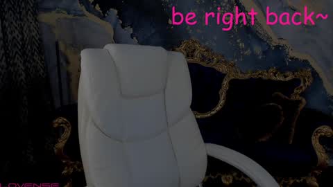 Snapshot of daphne_moss chatting on 12.13.24 Agatha online show from 12.13.24