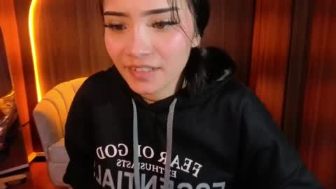 Snapshot of daphne_nicole_b chatting on 05.06.26 daphne_nicole_b online show from 05.06.26