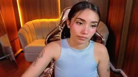 Snapshot of daphne_nicole_b chatting on 05.11.26 daphne_nicole_b online show from 05.11.26