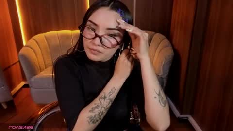 Snapshot of daphne_nicole_b chatting on 05.31.26 daphne_nicole_b online show from 05.31.26