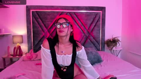 Daphne online show from 02.12.25