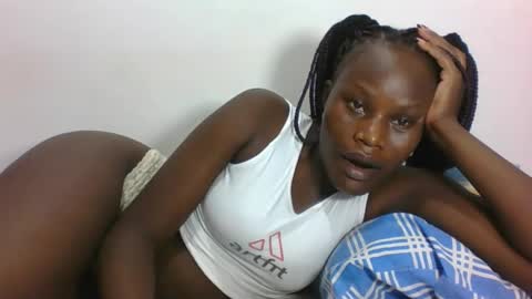 ESTHER online show from 04.06.26