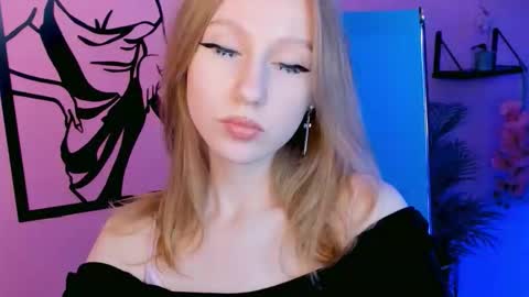 Daria Tate online show from 10.14.25