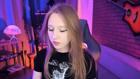 Daria Tate online show from 04.15.26