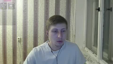 Snapshot of darienlarge chatting on 12.18.24 darienlarge online show from 12.18.24